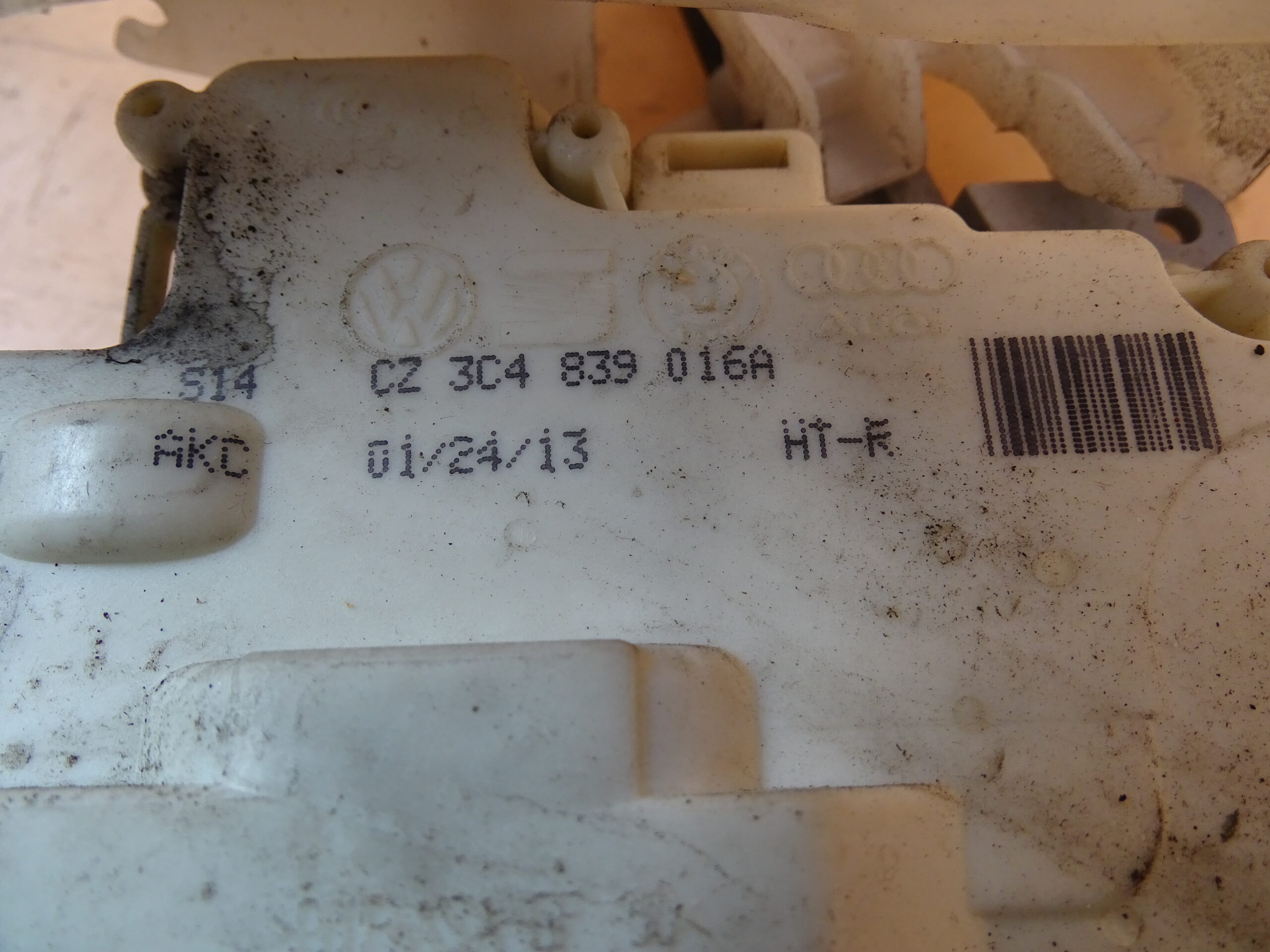 3C4839016A Original Audi Q7 4L VW Passat 3C Türschloss Verriegelung Stellmotor hinten rechts Schloss Tür – Bild 6