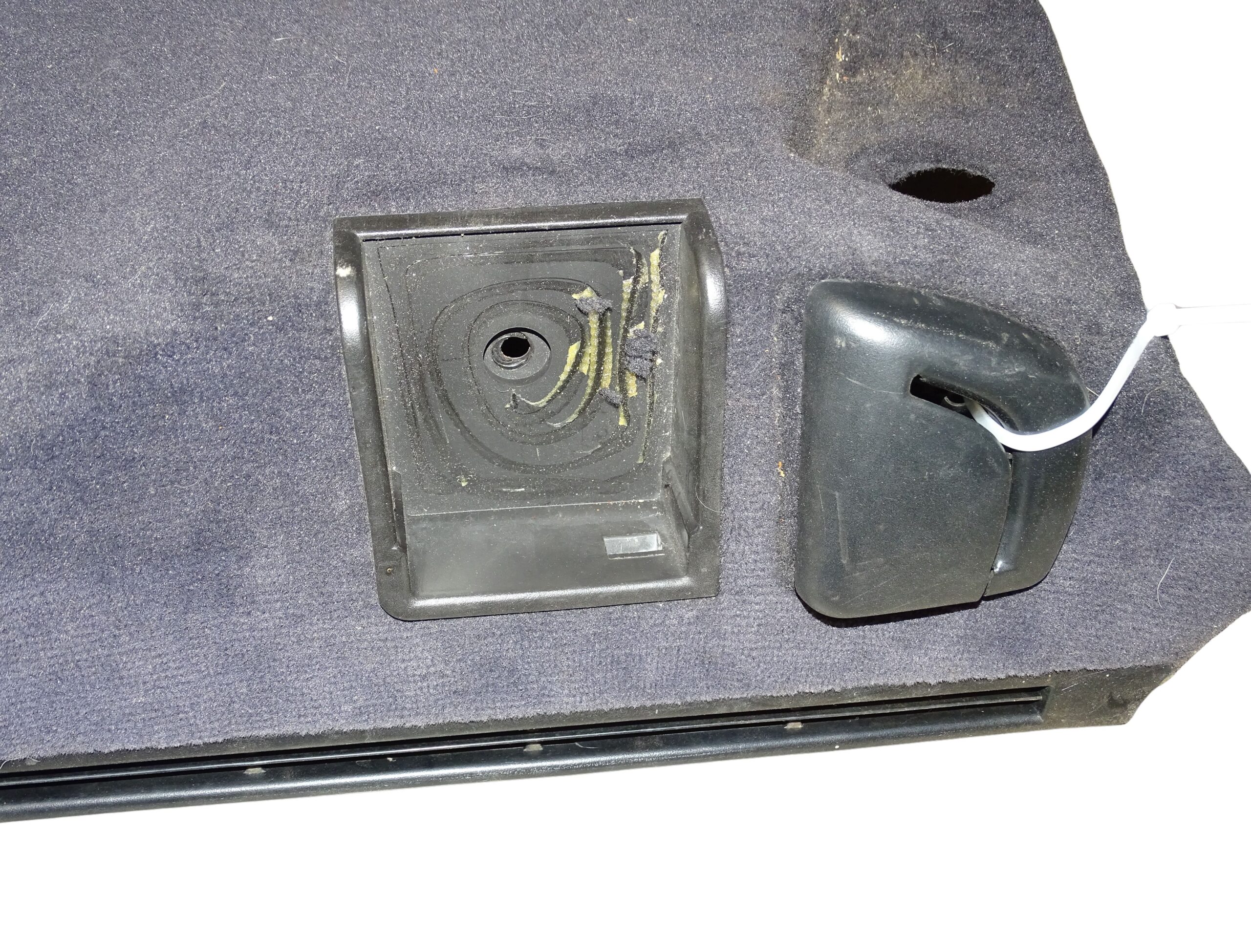 8A9863880 Audi 80 B4 Avant Kofferraumverkleidung Laderaumverkleidungen Seitenteile Kofferraum Rechts – Bild 5